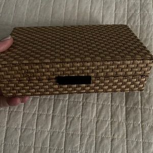 NARS CLUTCH